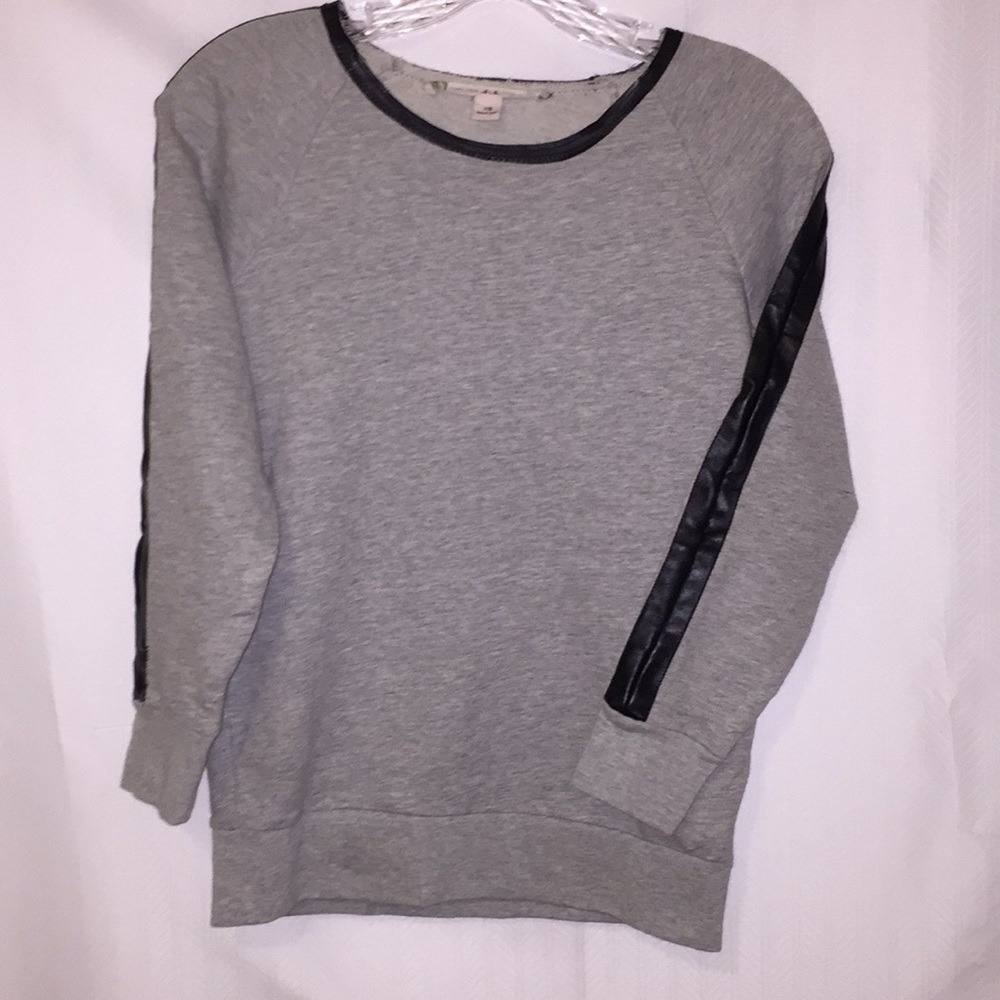 Chelsea & Voilet 3/4 Lengths Sleeve Sweatshirt